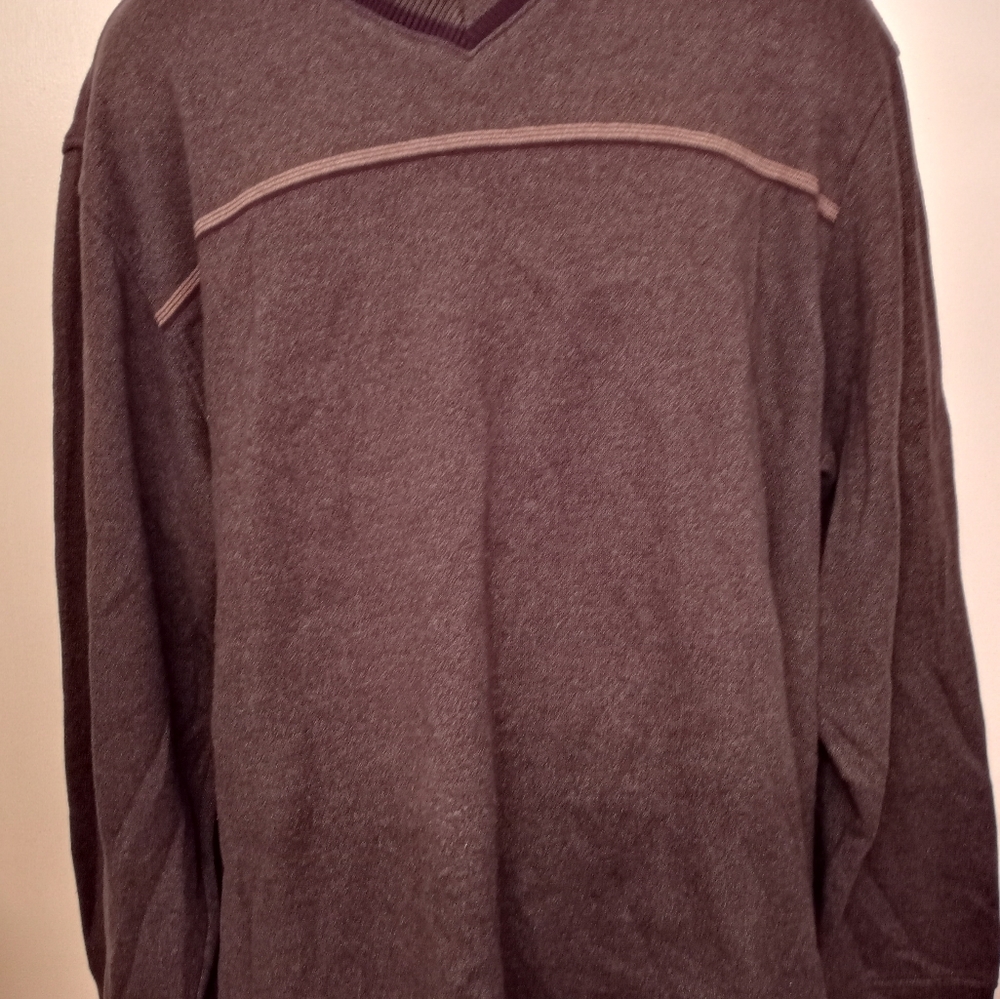 Vanheusen Sweater - image 1